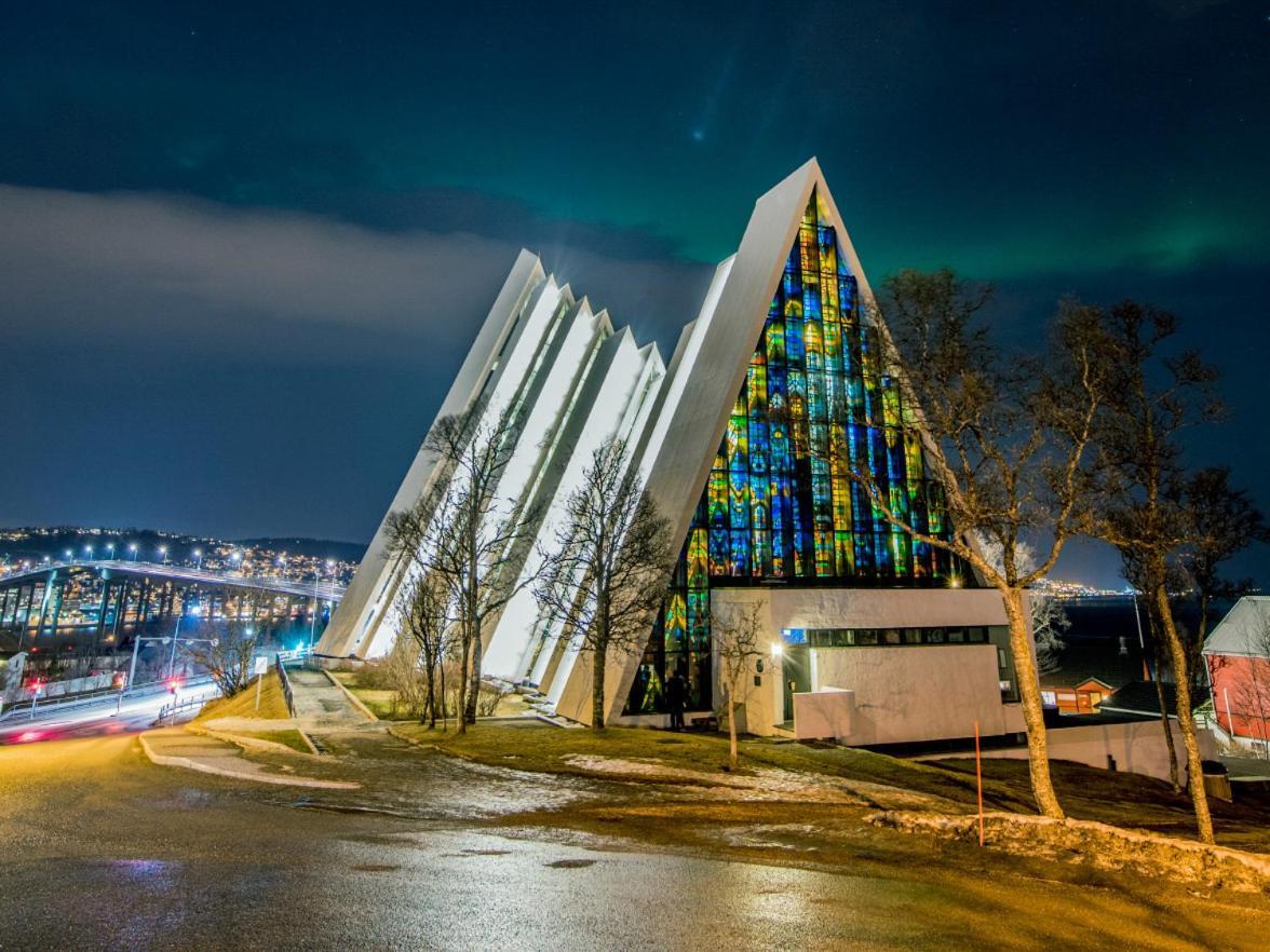 Panorama View - Free Parking - Perfect For Couples Apartamento Tromsø Exterior foto