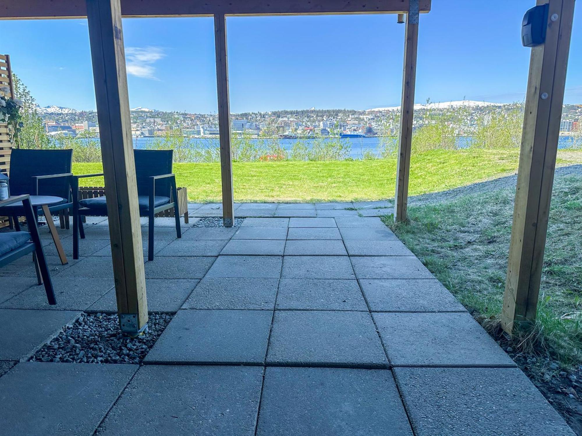 Panorama View - Free Parking - Perfect For Couples Apartamento Tromsø Exterior foto