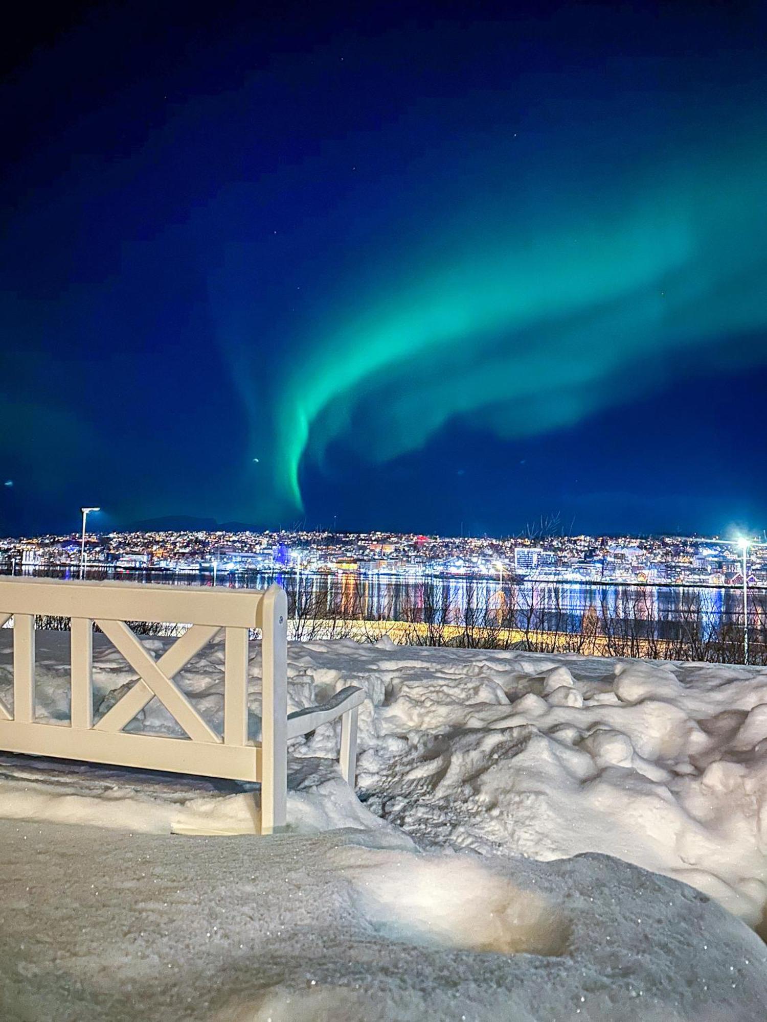 Panorama View - Free Parking - Perfect For Couples Apartamento Tromsø Exterior foto